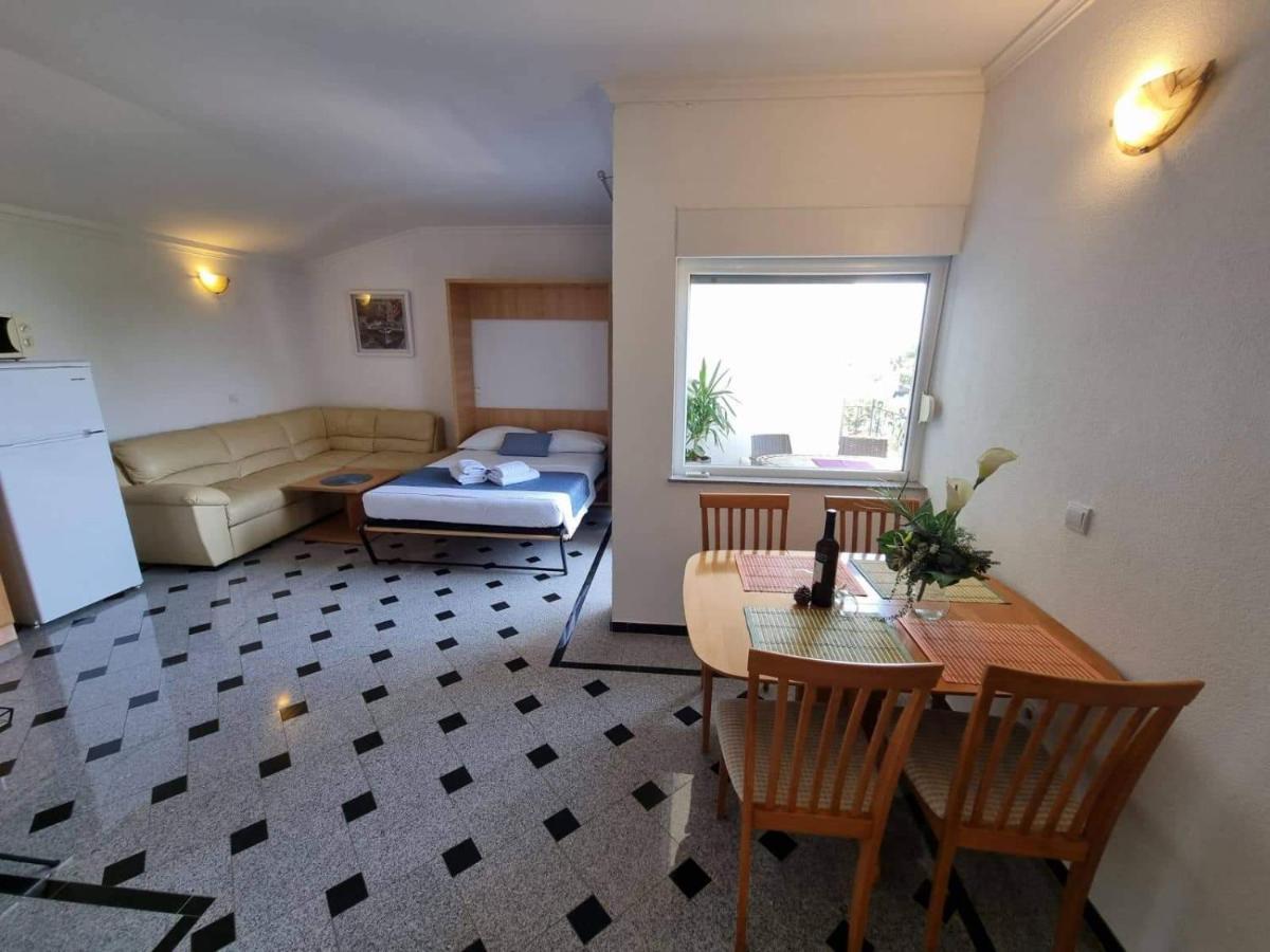 Apartment Tomic 2 Makarska Luaran gambar